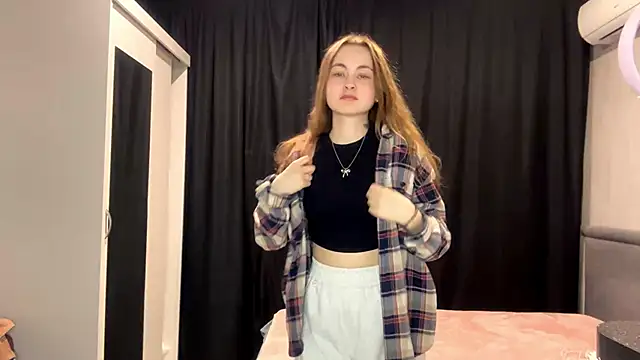 PrettyGhost online show from November 2025 03:13:02 PM