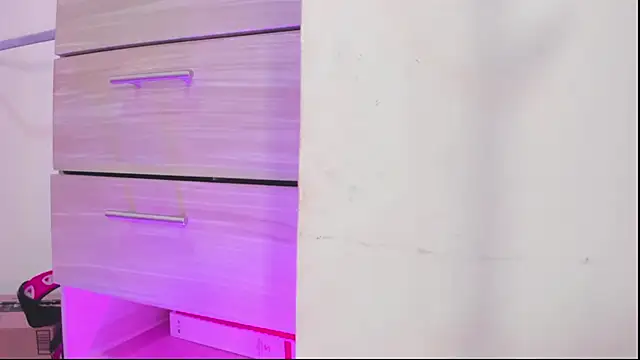 Miss JulietaShadow online show from December 2025 08:25:01 PM