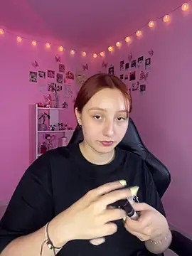 Davne  online show from February 2026 10:14:02 PM