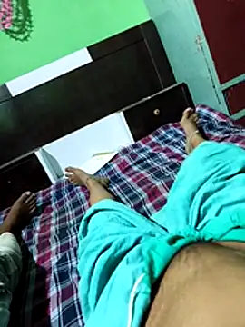 Uma sain online show from April 2026 04:08:01 PM