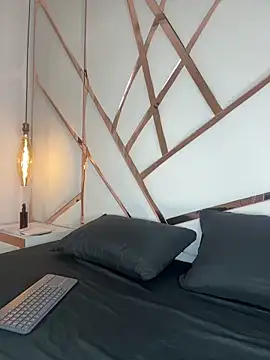 Celeste Valencia  online show from February 2026 04:13:02 AM