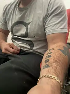 2addictivelyhorny online show from January 2026 01:59:01 PM