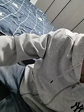 Snapshot of micai_fengbei chatting on November 2025 12:20:01 PM micai fengbei online show from November 2025 12:20:01 PM