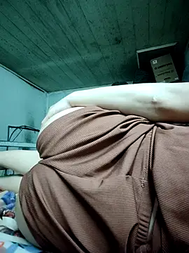 LianLaz online show from April 2026 02:14:02 PM