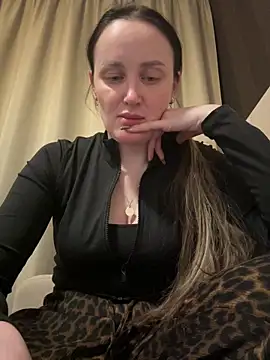 TomilaSi online show from April 2026 07:55:02 PM