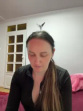 TomilaSi online show from April 2026 08:50:01 PM