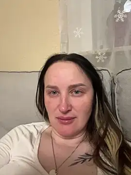 TomilaSi online show from April 2026 07:45:02 PM