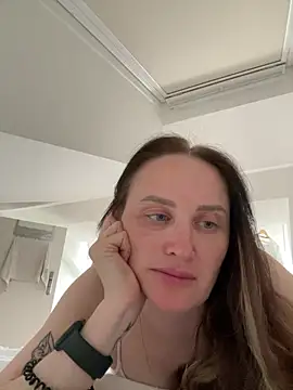 Snapshot of TomilaSi chatting on July 2026 01:52:02 PM TomilaSi online show from July 2026 01:52:02 PM