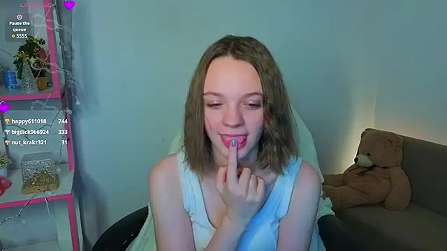 Olivia Riesz online show from February 2026 06:22:01 AM