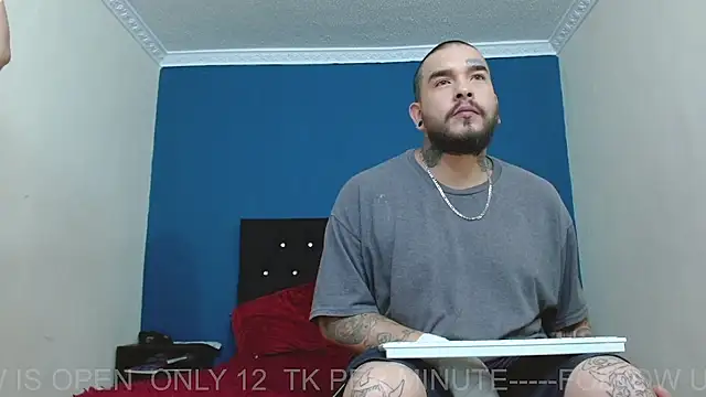 ARIA AND NICK online show from April 2026 04:23:01 PM