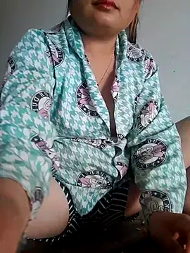 mai-mai-97 online show from April 2026 07:18:01 AM