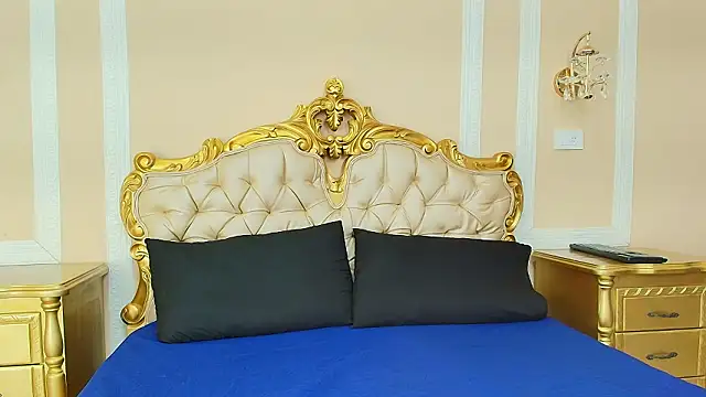 HallieStone online show from February 2026 12:09:01 PM