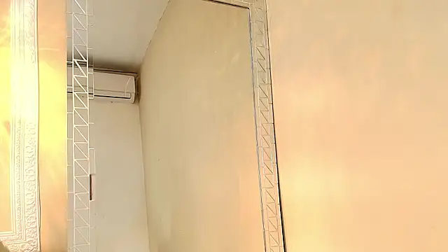 HallieStone online show from April 2026 12:11:02 PM