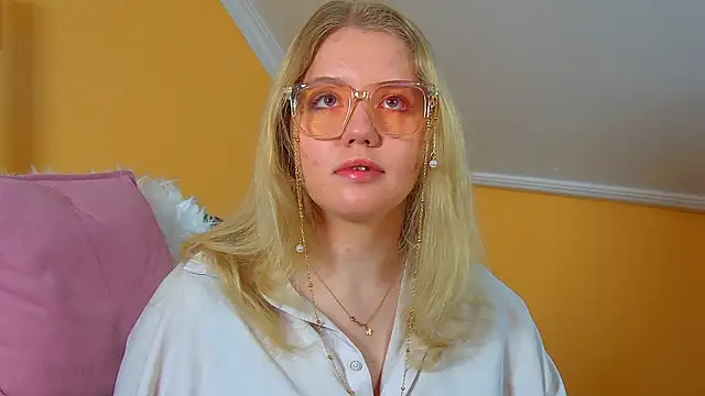 EmilyEvanse online show from February 2026 06:22:02 AM