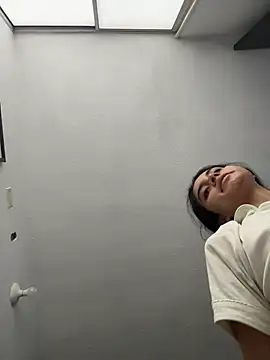 Miia moonn online show from January 2026 12:19:01 PM