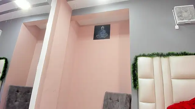 emilyy  rosse online show from December 2025 06:02:01 PM