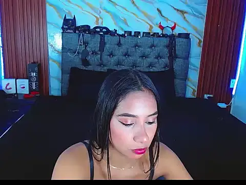 Meryandcris online show from November 2025 03:03:02 PM