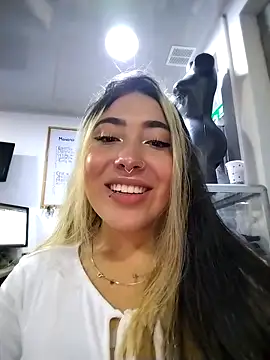 Manuela Velvet online show from November 2025 02:24:01 AM