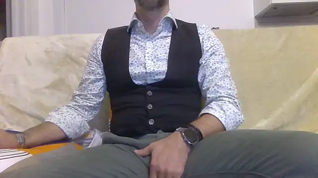 Eroshotlicker online show from May 2026 09:31:02 PM