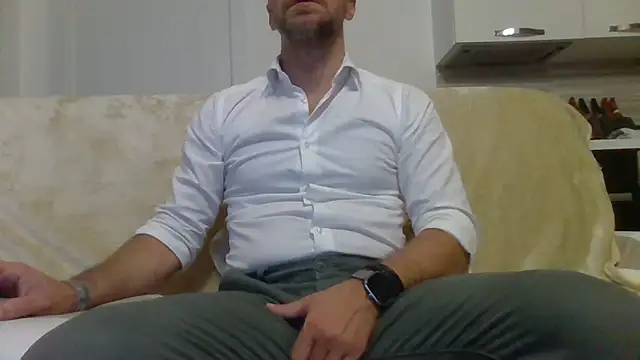Eroshotlicker online show from May 2026 08:38:01 PM