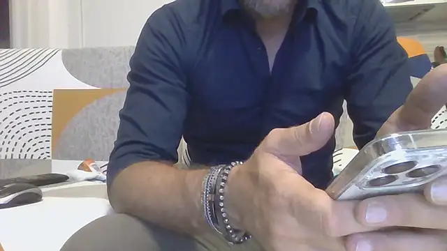 Eroshotlicker online show from July 2026 09:57:01 PM