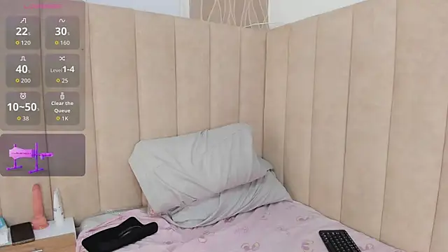 Snapshot of Maybeelin_ chatting on November 2025 10:12:01 PM Maybeelin online show from November 2025 10:12:01 PM