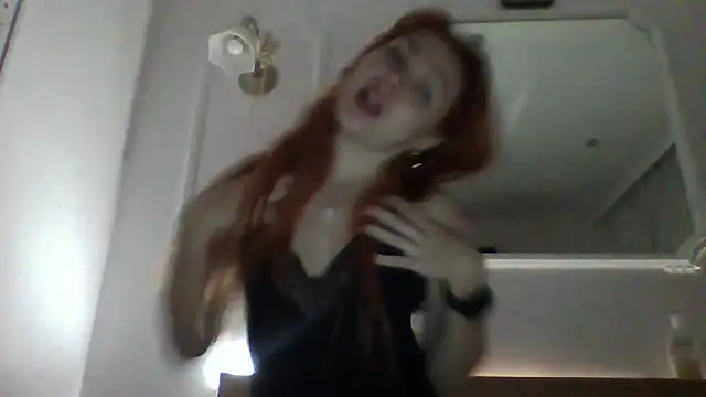 redfoxLaya online show from November 2025 09:37:02 PM