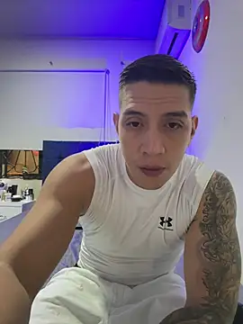 OliverWest04 online show from April 2026 08:53:01 PM