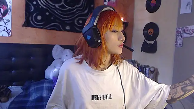 Layla quinn online show from July 2026 05:42:01 PM