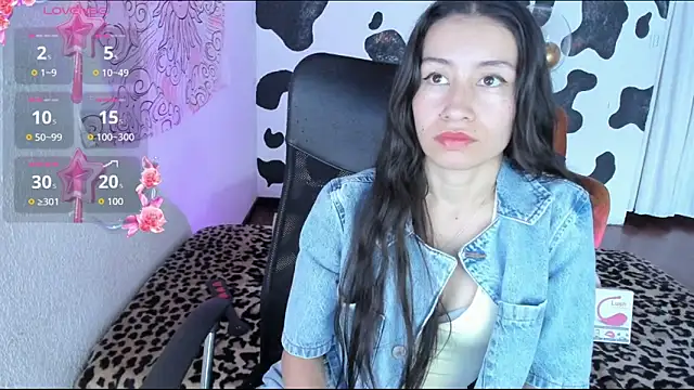 annie smith22 online show from November 2025 08:43:01 PM