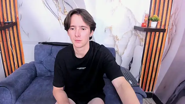 Snapshot of Aaron_LatinMen2 chatting on November 2025 03:40:01 AM Aaron LatinMen2 online show from November 2025 03:40:01 AM