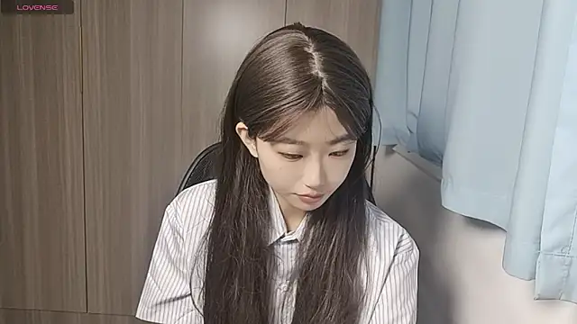 Snapshot of Yyoo-99 chatting on November 2025 01:15:02 PM Yyoo-99 online show from November 2025 01:15:02 PM