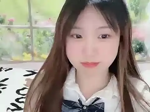 Snapshot of Poppy13 chatting on November 2025 02:39:01 PM Poppy13 online show from November 2025 02:39:01 PM