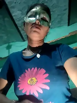 Snapshot of anjli_22 chatting on April 2026 04:44:01 PM anjli 22 online show from April 2026 04:44:01 PM