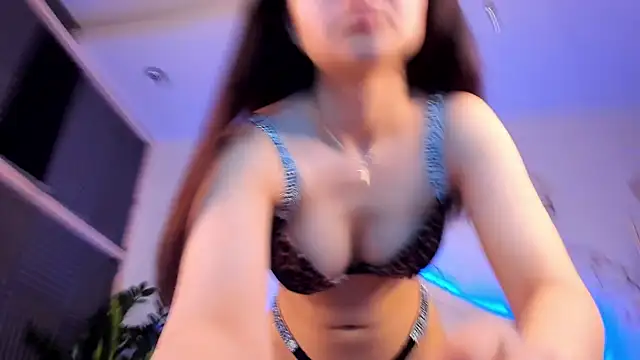 TinyBlair online show from March 2026 04:24:02 AM