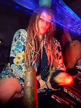 Snapshot of Horny_hippie chatting on February 2025 08:15:02 AM Horny hippie online show from February 2025 08:15:02 AM