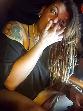 Snapshot of Horny_hippie chatting on March 2025 12:31:01 AM Horny hippie online show from March 2025 12:31:01 AM