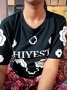 RASHMI SHARMA9 online show from March 2026 05:38:01 PM