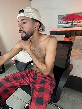 Snapshot of Andressbigcock__ chatting on November 2025 01:58:01 PM Andressbigcock online show from November 2025 01:58:01 PM