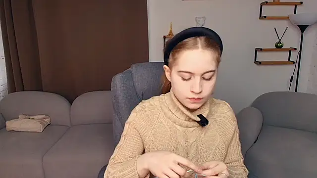 FairrryBluuum online show from December 2025 10:31:01 AM