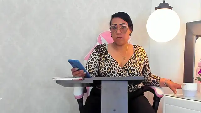 KarolWest  online show from December 2025 12:56:01 PM