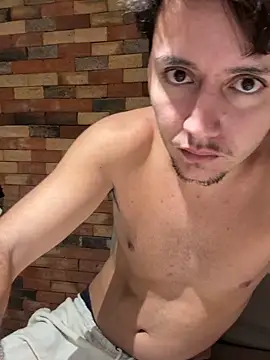 RicoValen online show from March 2026 04:20:01 AM