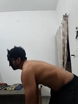 Amit22122 online show from March 2026 01:32:02 AM