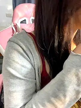 Snapshot of Anna_sexyyy chatting on December 2025 02:05:02 AM Anna sexyyy online show from December 2025 02:05:02 AM