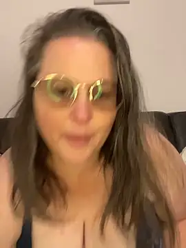 bea french curvy online show from April 2026 07:28:02 PM