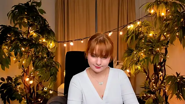 Snapshot of AsiaBritney chatting on November 2025 01:24:02 PM AsiaBritney online show from November 2025 01:24:02 PM