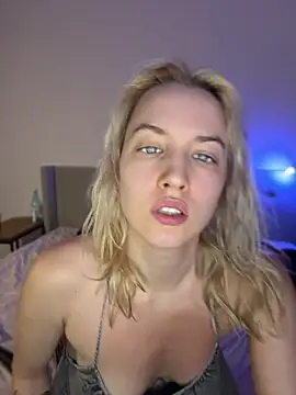 Snapshot of AmyAtlass chatting on June 2026 12:22:02 PM AmyAtlass online show from June 2026 12:22:02 PM