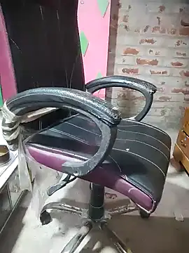 Snapshot of livaroy chatting on November 2025 11:40:02 PM livaroy online show from November 2025 11:40:02 PM