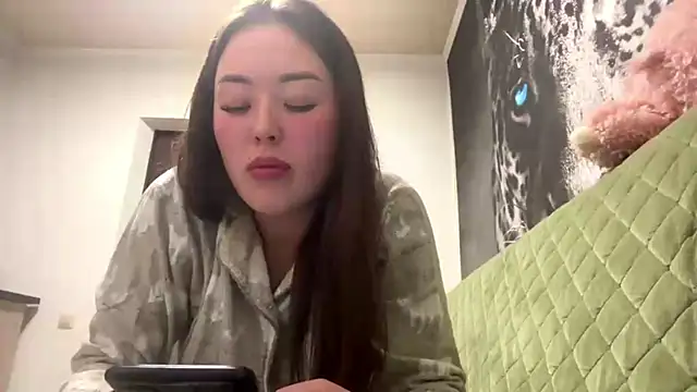 CurietHana1 online show from December 2025 03:41:01 PM