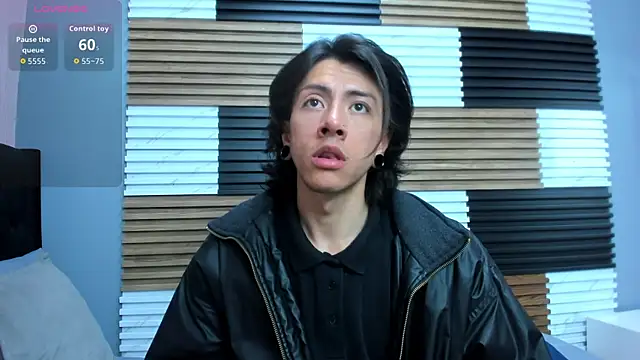 LiamShelby online show from December 2025 02:51:02 AM